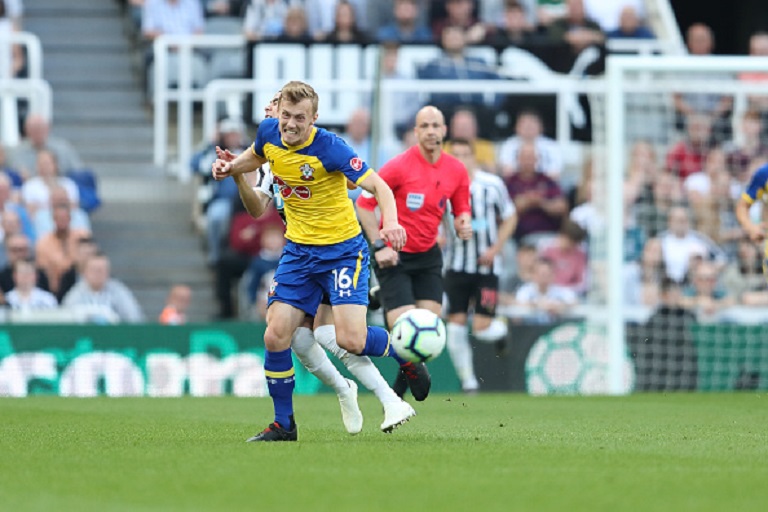  James Ward-Prowse of Southampton brings down Miguel Almiron of Newcastle United during the Premier League match between Newcastle United and Southampton FC at St. James Park on April 20, 2019 in Newcastle upon Tyne, United Kingdom.PHOTO/ GETTY IMAGES