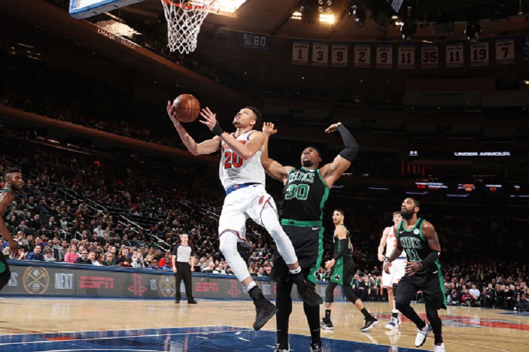  Kevin Knox #20 of the New York Knicks shoots the ball against the Boston Celtics on February 1, 2019 at Madison Square Garden in New York City, New York. PHOTO/GETTY IMAGES