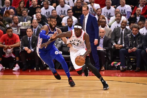  Pascal Siakam #43 of the Toronto Raptors handles the ball against the Philadelphia 76ers during Game Two of the Eastern Conference Semifinals of the 2019 NBA Playoffs on April 29, 2019 at Scotiabank Arena in Toronto, Ontario, Canada.PHOTO/GETTY IMAGES