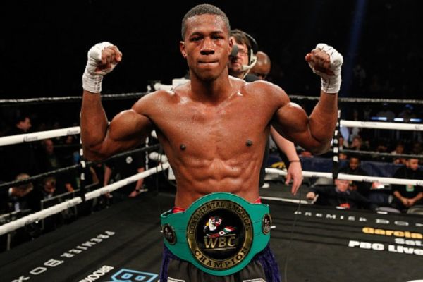 Patrick Day (blue/silver) defeated Kyrone Davis (white/gold) ON MARCH 3, 2018, at the Barclays Center in Brooklyn, NY. PHOTO/ GETTY IMAGES