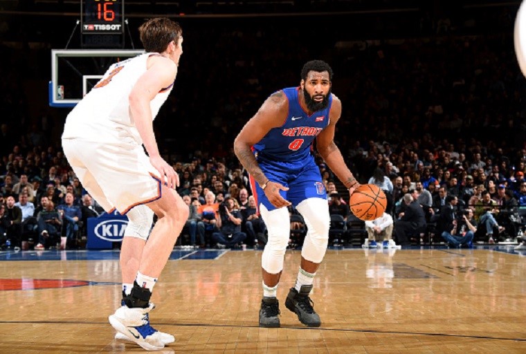 Andre Drummond #0 of the Detroit Pistons handles the ball against the New York Knicks on April 10, 2019 at Madison Square Garden in New York City, New York.PHOTO/GETTY IMAGES