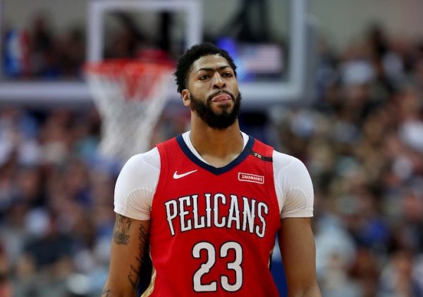 Anthony Davis of the New Orleans Pelicans walks off the court against the Dallas Mavericks in the first half at American Airlines Center on March 18, 2019 in Dallas, Texas. PHOTO/AFP