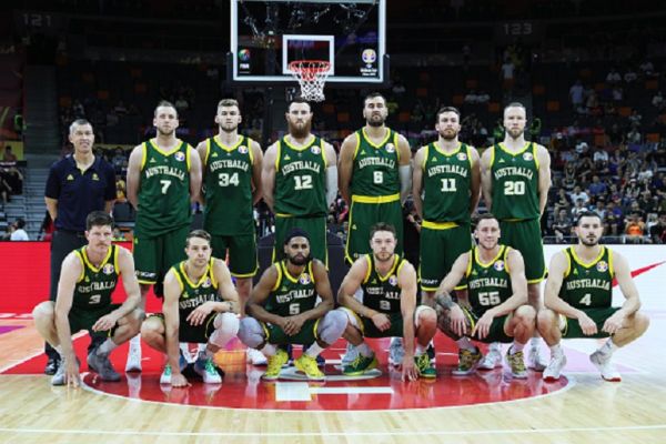 Australia players pose before FIBA World Cup 2019 group match between Canada and Australia at Dongfeng Nissan Cultural and Sports Centre on September 1, 2019 in Dongguan, Guangdong Province of China.PHOTO/ GETTY IMAGES