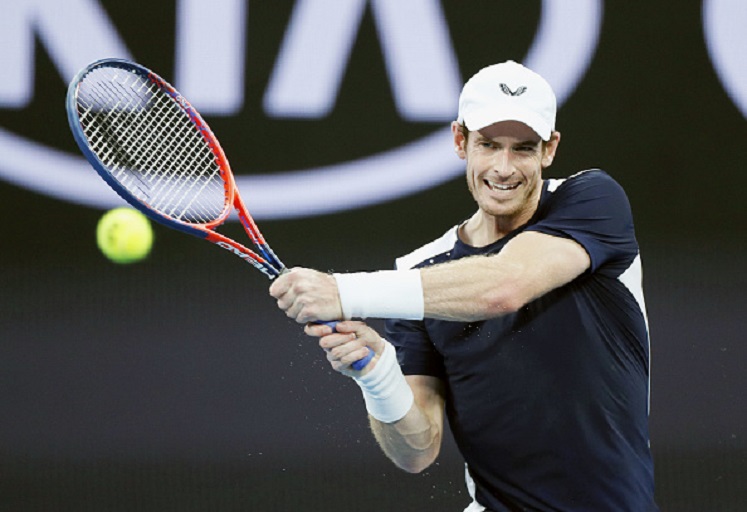 Britain's Andy Murray plays against Roberto Bautista Agut of Spain in the first round of the Australian Open in Melbourne on Jan. 14, 2019. After losing the match, Murray, who is nursing a hip injury, said 'if today was my last match, it was a brilliant way to finish.PHOTO/GETTY IMAGES