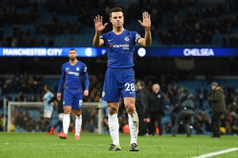 Chelsea's Spanish defender Cesar Azpilicueta applauds the fans following the English Premier League football match between Manchester City and Chelsea at the Etihad Stadium in Manchester, north west England, on February 10, 2019. - Manchester City won the match 6-0. PHOTO/GettyImages