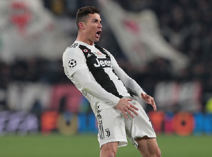 Cristiano Ronaldo of Juventus celebrates after scoring his team's second goal during the Serie A match between US Sassuolo and Juventus at Mapei Stadium - Citta' del Tricolore on February 10, 2019 in Reggio nell'Emilia, Italy. PHOTO/GettyImages