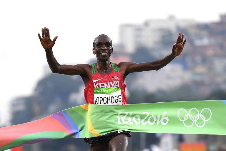 Eliud Kipchoge pictured winning men marathon gold at the Rio 2016 Games in Brazil. PHOTO/File