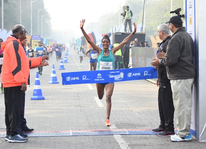 Ethiopia's Degitu Azimeraw winning at the Tata Steel Kolkata 25K 2017. PHOTO/Courtesy