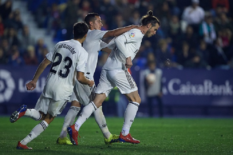 Gareth Bale of Real Madrid celebrates after scoring his team's second goal with his teammates during the La Liga match between Levante UD and Real Madrid CF at Ciutat de Valencia on February 24, 2019 in Valencia, Spain. PHOTO/GettyImages
