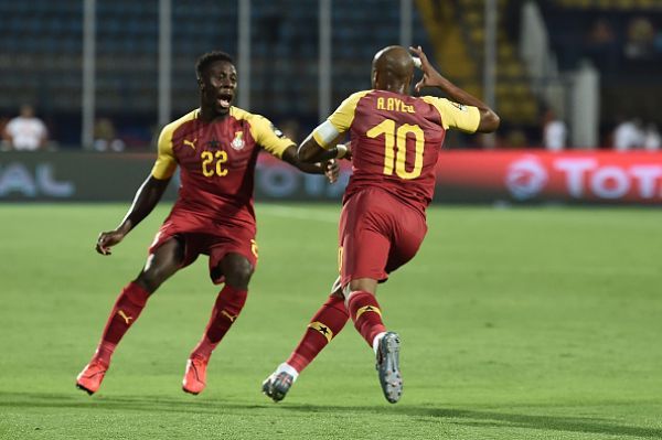 Ghana's midfielder Andre Ayew (R) celebrates his team's equaliser during the 2019 Africa Cup of Nations (CAN) football match between Ghana and Benin at the Ismailia Stadium on June 25 , 2019. PHOTO/ GETTY IMAGES