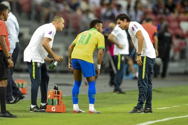 In this file photo taken on October 13, 2019 Brazil's forward Neymar (C) leaves the field during an international friendly football match between Brazil and Nigeria at the National Stadium in Singapore on October 13, 2019. PHOTO | AFP