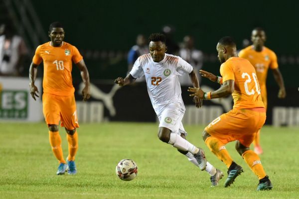 Ivory Coast's Habib Maiga (R) and Ivory Coast's forward Roger Assale (L) vie with Niger's midfielder Yussif Moussa (C) during the African Cup of Nations 2021 Group K qualification football match between Ivory Coast and Niger at the Felix Houphouet Boigny Stadium, in Abidjan on November 16, 2019. PHOTO | AFP