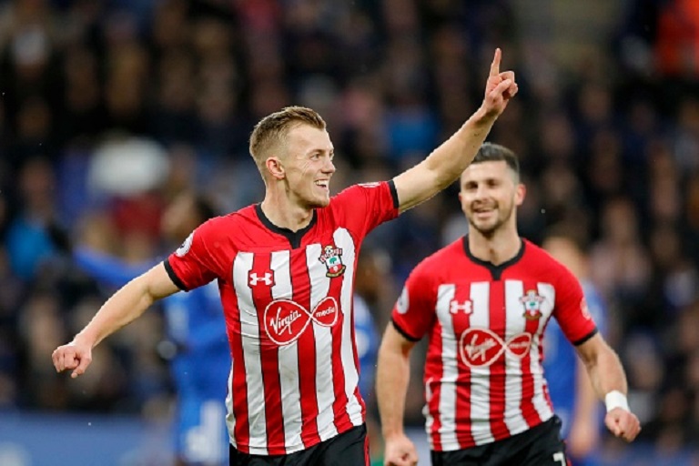 James Ward-Prowse of Southampton celebrates scoring a goal from the penalty spot with Shane Long during the Premier League match between Leicester City and Southampton FC at The King Power Stadium on January 12, 2019 in Leicester, United Kingdom.PHOTO/GETTY IMAGES
