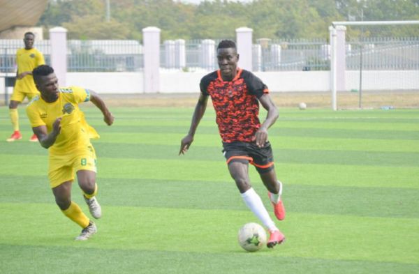 Kariobangi Sharks FC Patillah Omotto (left) in action against Kinondoni Muncipal FC in Dar es Saalam, Tanzania on Tuesday, August 6, 2019. PHOTO | Eric Maina | Kariobangi Sharks