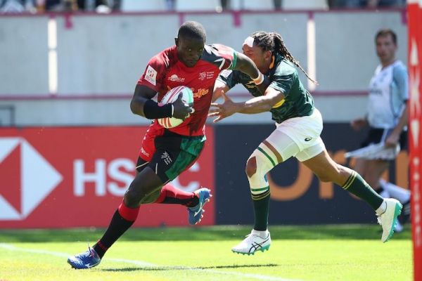 Kenya's Andrew Amonde runs in a try against South Africa on day one of the HSBC World Rugby Sevens Series at Stade Jean-Bouin in Paris on 1 June, 2019. PHOTO: Mike Lee /KLC fotos for World Rugby