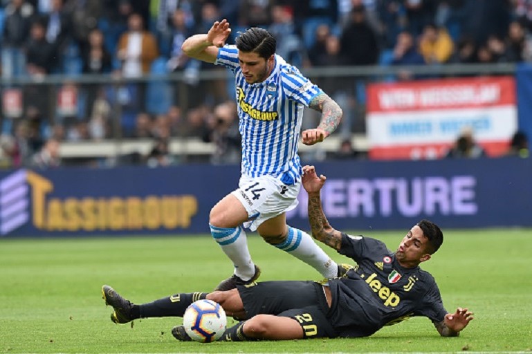 Kevin Bonifazi of SPAL fouled by Joao Cancelo of Juventus during the Serie A match between SPAL and Juventus at Stadio Paolo Mazza on April 13, 2019 in Ferrara, Italy. PHOTO/ GETTY IMAGES