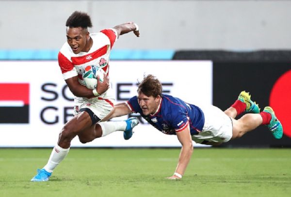 Kotaro Matsushima of Japan makes a break to score his side's fourth try during the Rugby World Cup 2019 Group A game between Japan and Russia at the Tokyo Stadium on September 20, 2019 in Chofu, Tokyo, Japan. PHOTO/ GETTY IMAGES