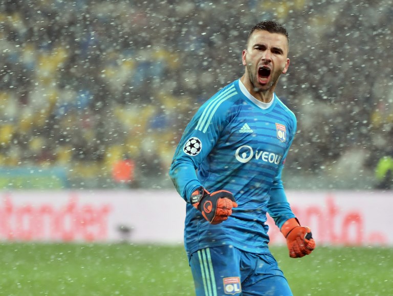 Lyon's Portuguese goalkeeper Anthony Lopes reacts after the UEFA Champions League, Groupe F football match FC Shakhtar Donetsk and Olympique Lyonnais on NSK Olimpiyskyi stadium in Kiev on December 12, 2018.PHOTO/ AFP 