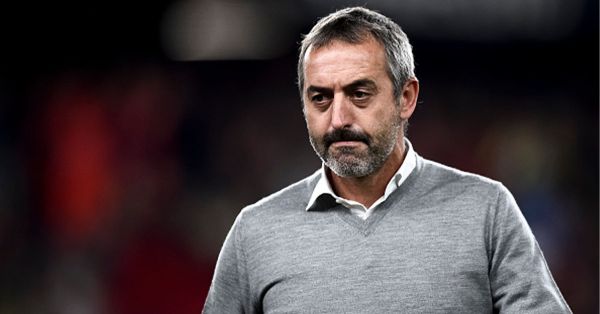 Marco Giampaolo, head coach of AC Milan, looks on prior to the Serie A football match between Genoa CFC and AC Milan. AC Milan won 2-1 over Genoa CFC. PHOTO/ GETTY IMAGES