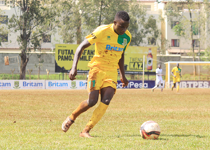 Mathare talisman Cliff Nyakeya in action in a past SPL match at Ruaraka Stadium in Nairobi.PHOTO/SPN