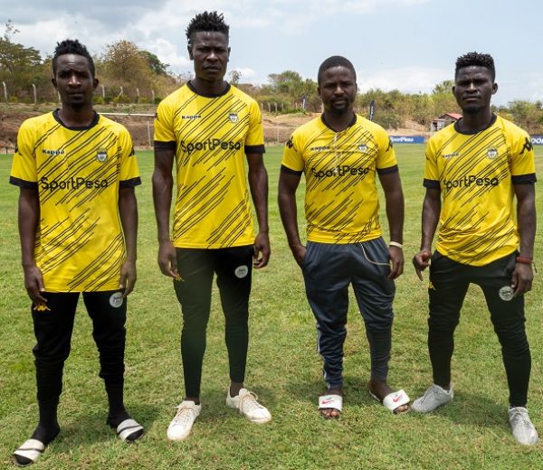 Murang'a Seal players pose for a picture during the unveiling at the St. Sebastien Park in Murang'a on Friday, October 1, 2021. PHOTO | SportPesaNews