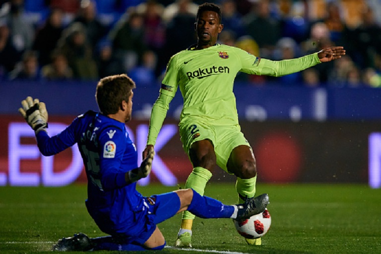 Nelson Semedo (R) of FC Barcelona challenges Aitor Fernandez Abarisketa of Levante UD during the Copa del Rey Round of 16 match between Levante UD and FC Barcelona at Ciutat de Valencia on January 10, 2019 in Valencia, Spain.PHOTO/GETTY IMAGES