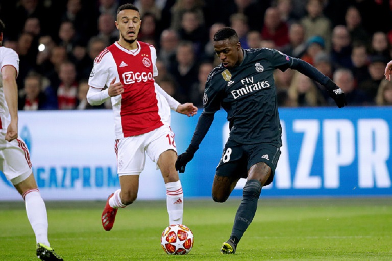 Noussair Mazraoui of Ajax, Bruno Varela of Ajax during the UEFA Champions League match between Ajax v Real Madrid at the Johan Cruijff Arena on February 13, 2019 in Amsterdam Netherlands.PHOTO/GETTY IMAGES