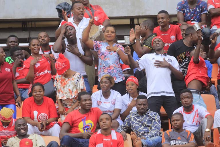 OH NO! Simba SC fans look on dejected after their team conceded a second goal to Bandari FC during their 2019 SportPesa Cup semi final at the Main National Stadium, Dar-es-Salaam on Friday, January 25, 2019. PHOTO/SPN