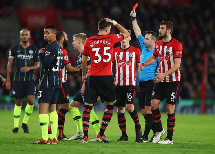 Pierre-Emile Hojbjerg of Southampton (not pictured) is shown a red card and is sent off by referee Paul Tierney during the Premier League match between Southampton FC and Manchester City at St Mary's Stadium on December 29, 2018 in Southampton, United Kingdom. PHOTO/GettyImages