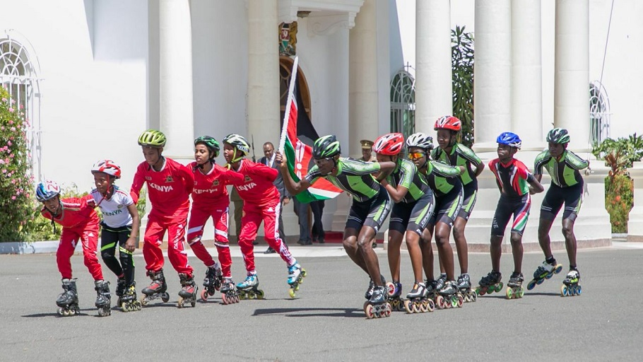 President Uhuru Kenyatta watches as national skating team display their skills during a visit at State House, Nairobi, on March 17, 2018.PHOTO/KFRS 