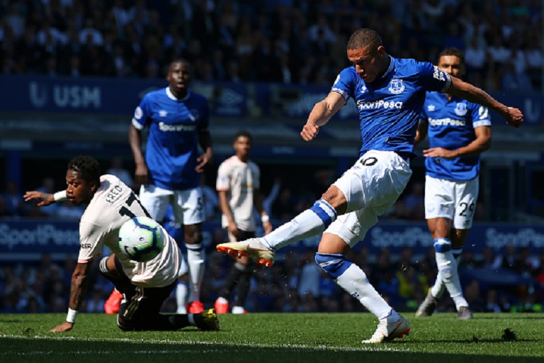 Richarlison of Everton misses a chance during the Premier League match between Everton FC and Manchester United at Goodison Park on April 21, 2019 in Liverpool, United Kingdom.PHOTO/ GETTY IMAGES