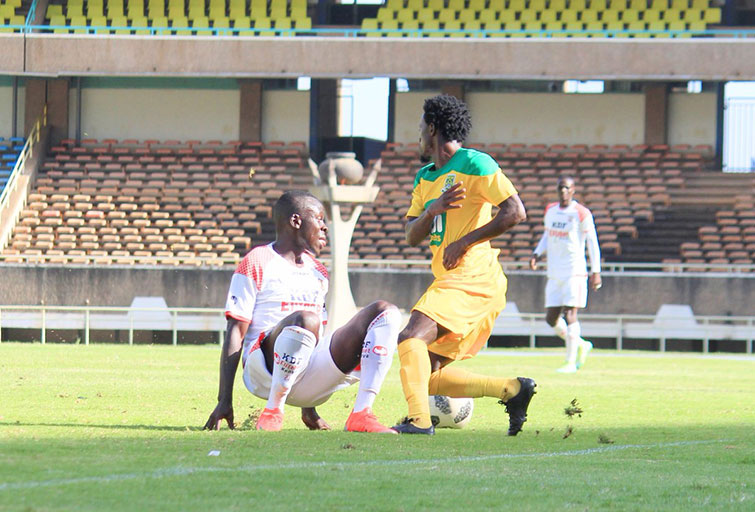 SPL action between Mathare United FC (left) and Ulinzi Stars FC at the Moi International Sports Centre, Kasarani on Saturday, December 22, 2018. PHOTO/Mathare United FC