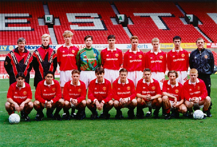 The Manchester United Youth Team pose at Old Trafford. Back Row L-R Eric Harrison, ?, ?, ?, Chris Casper, Nicky Butt, ?, Keith Gillespie, Jimmy Curran. Front Row L-R Ben Thornley, John O'Kane, ?, Gary Neville, David Beckham, ?, Robbie Savage, Paul Scholes.PHOTO/GETTY IMAGES