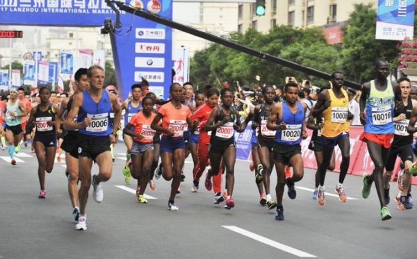 The men's field in action during the Lanzhou International Marathon on Sunday, June 2, 2019. PHOTO/Courtesy