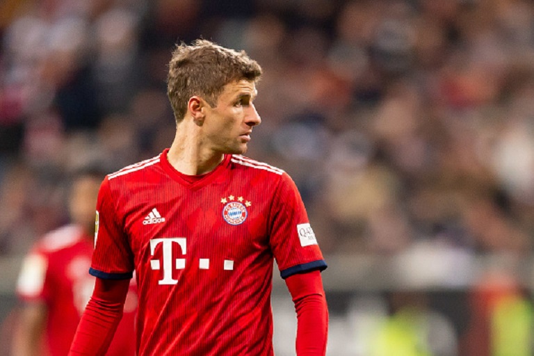 Thomas Mueller of Bayern Muenchen looks on during the Bundesliga match between Eintracht Frankfurt and FC Bayern Muenchen at Commerzbank-Arena on December 22, 2018 in Frankfurt am Main, Germany. PHOTO/GettyImages