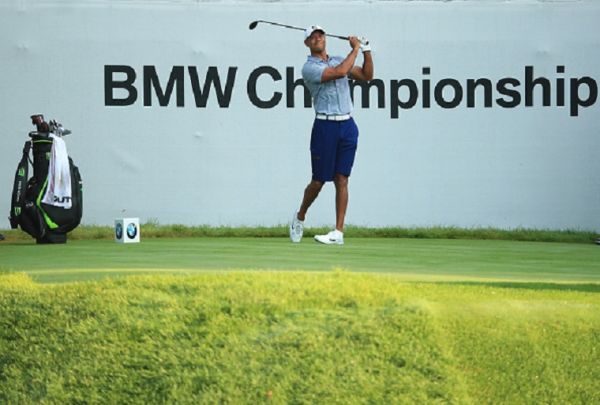 Tiger Woods of the USA in action during practice for the BMW Championship at Medinah Country Club on August 13, 2019 in Medinah, Illinois. PHOTO/ GETTY IMAGES