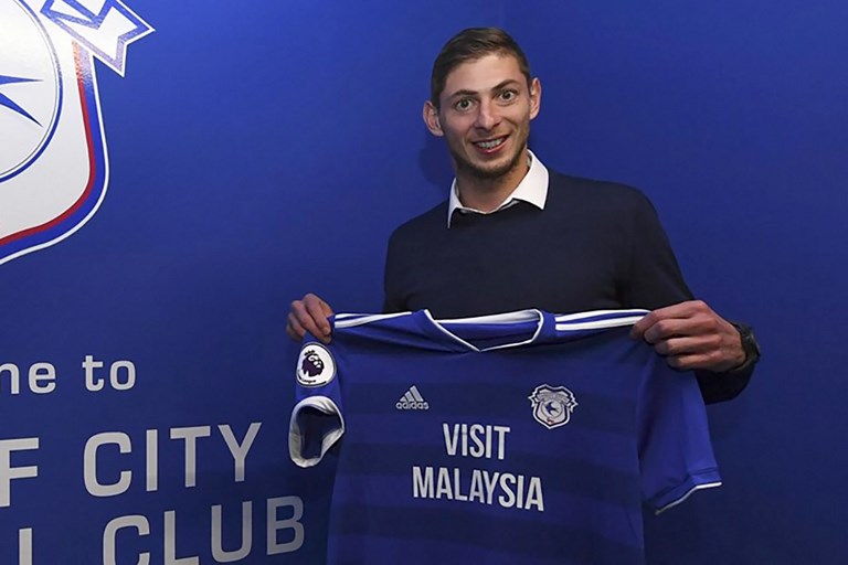 UTTER DEVASTATION: Picture released by Cardiff City FC via Noticias Argentinas, shows Argentine footballer Emiliano Sala posing with Cardiff's jersey after signing for the club, in Cardiff, on January 20, 2019. PHOTO/AF