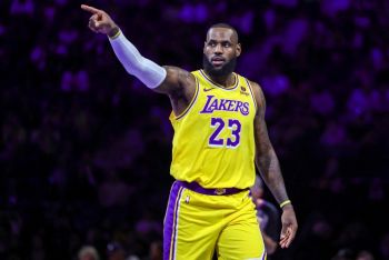 LeBron makes history after becoming first NBA player with 40,000 points